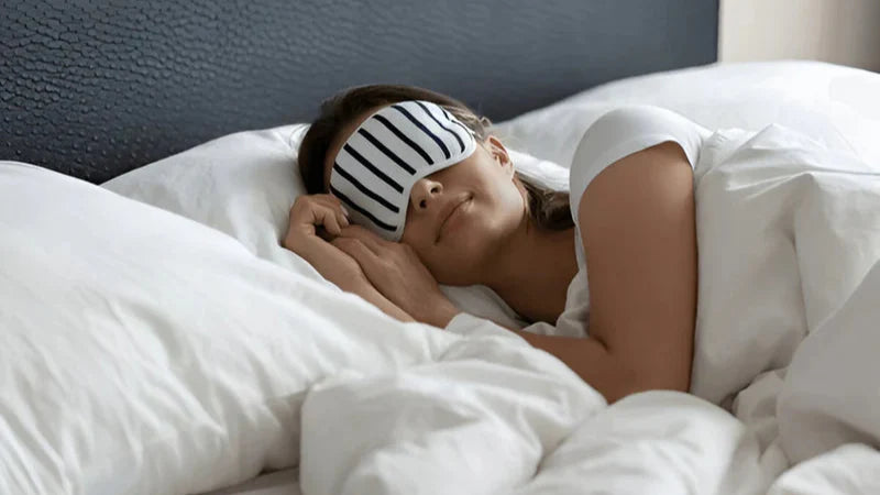 Schlaflos trotz Müdigkeit? Wie ein Duftkissen deinen Abend verändern kann